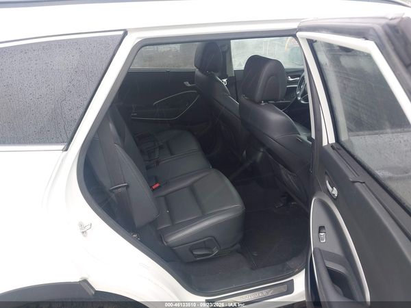 2017 HYUNDAI SANTA FE SE — I8
