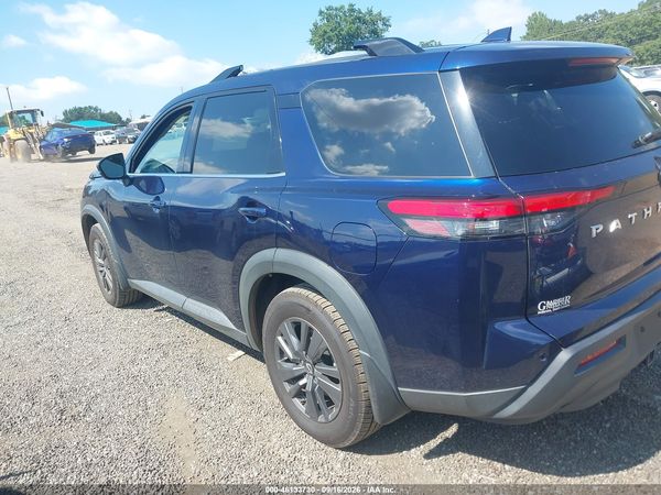 2022 NISSAN PATHFINDER SV 2WD — I3