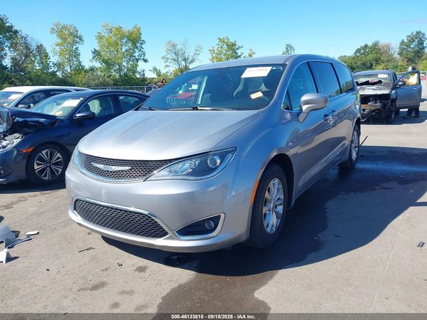 2018 CHRYSLER PACIFICA — I2
