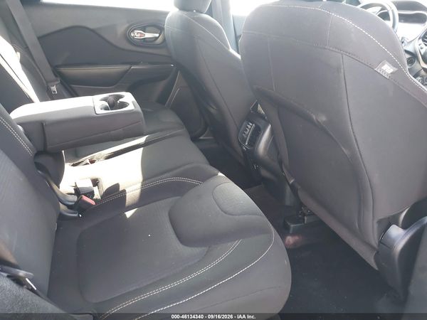 2016 JEEP CHEROKEE LATITUDE — I8
