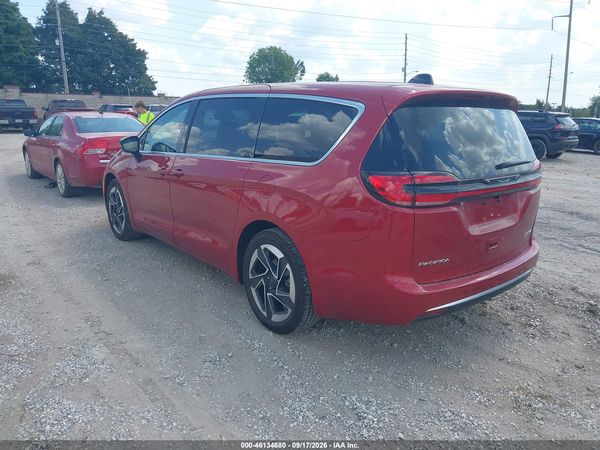 2027 CHRYSLER PACIFICA Limited — I3
