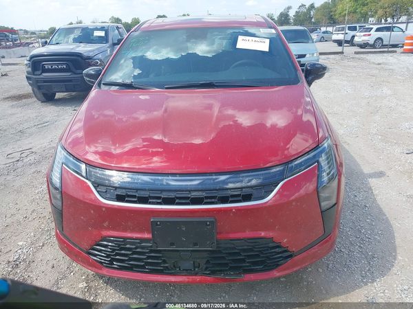 2027 CHRYSLER PACIFICA Limited — I115