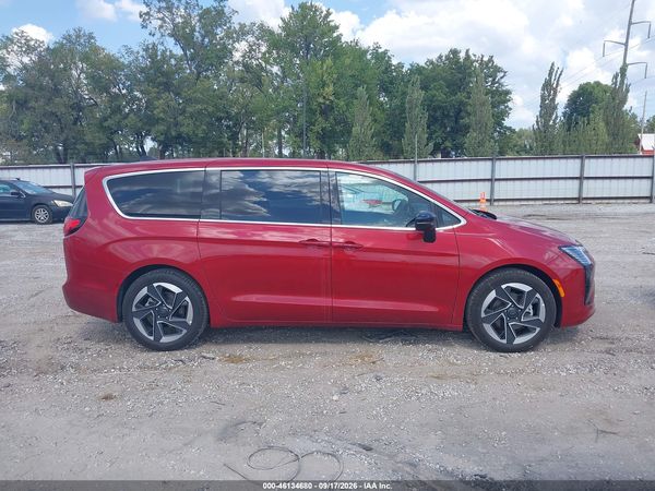 2027 CHRYSLER PACIFICA Limited — I116