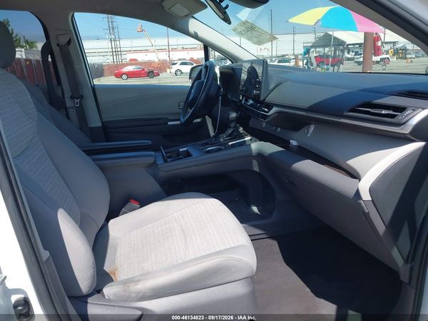 2021 TOYOTA SIENNA LE — I5