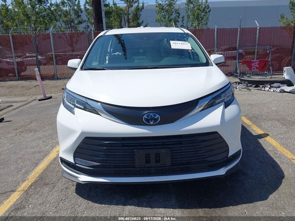 2021 TOYOTA SIENNA LE — I115