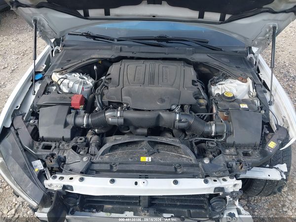 2017 JAGUAR XE 35T R-SPORT — I10