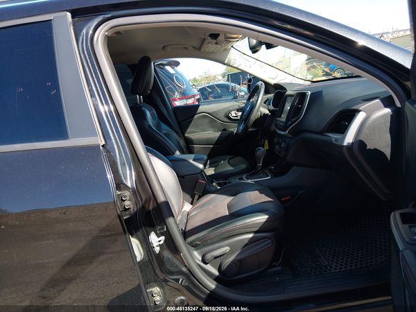 2016 JEEP CHEROKEE TRAILHAWK — I5