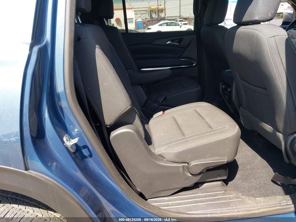 2025 CHEVROLET TRAVERSE FWD LT — I8