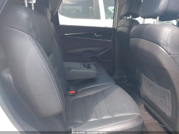 2016 KIA SORENTO 3.3L SX — I8