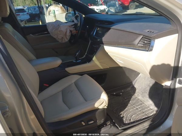 2017 CADILLAC XT5 STANDARD — I5