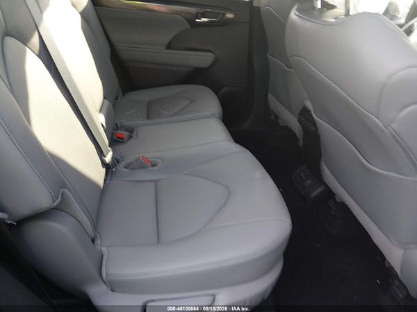 2024 TOYOTA HIGHLANDER LIMITED — I8
