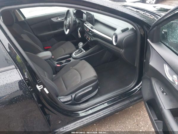2024 KIA FORTE LXS — I5