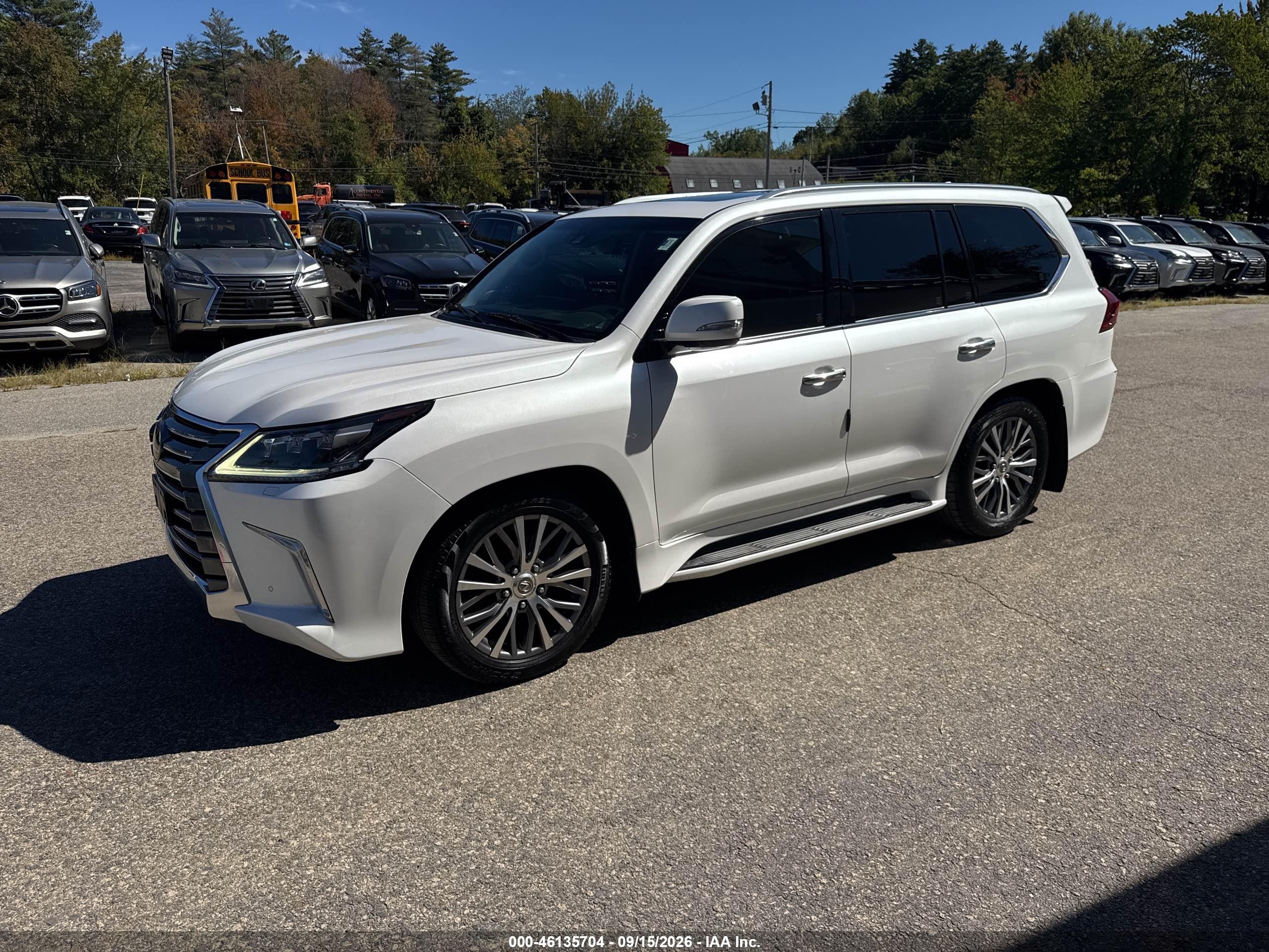 2018 LEXUS LX 570 TWO-ROW — I2