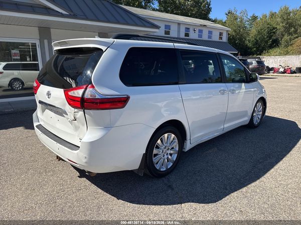 2016 TOYOTA SIENNA LIMITED 7 PASSENGER — I4