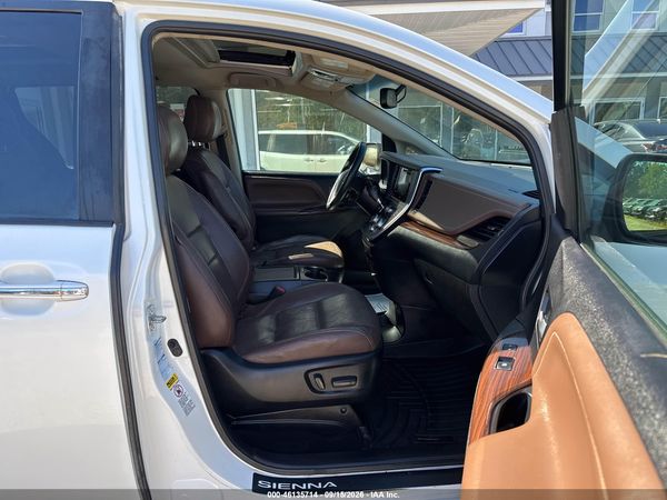 2016 TOYOTA SIENNA LIMITED 7 PASSENGER — I5