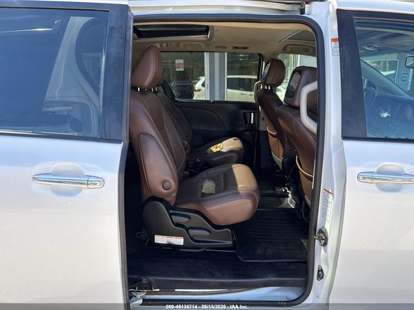 2016 TOYOTA SIENNA LIMITED 7 PASSENGER — I8