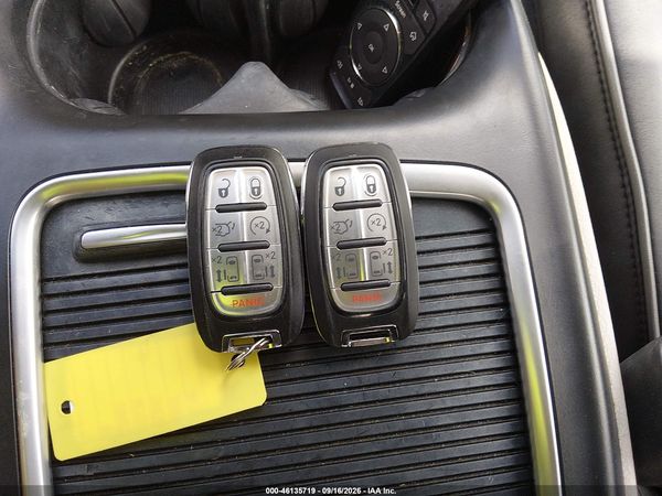 2018 CHRYSLER PACIFICA LIMITED — I11
