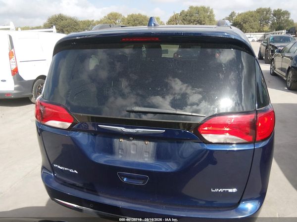 2018 CHRYSLER PACIFICA LIMITED — I119