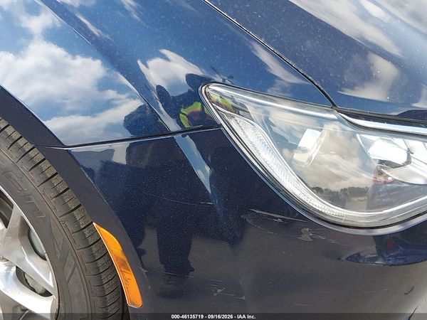 2018 CHRYSLER PACIFICA LIMITED — I152