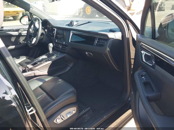 2021 PORSCHE MACAN Base — I5