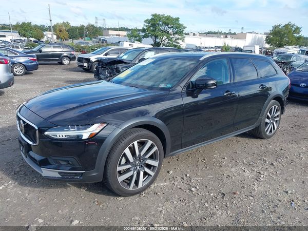 2021 VOLVO V90 CROSS COUNTRY — I2