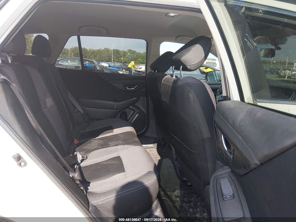 2022 SUBARU OUTBACK PREMIUM — I8