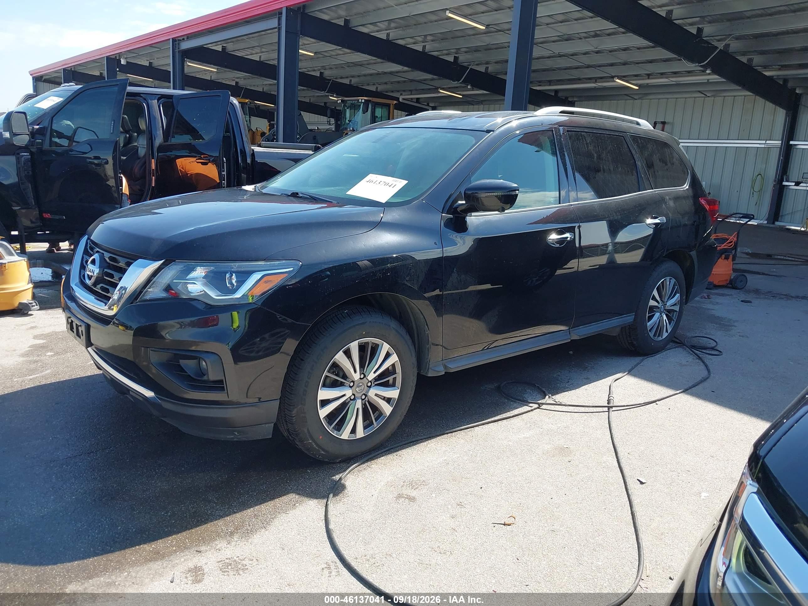 2019 NISSAN PATHFINDER SL — I2