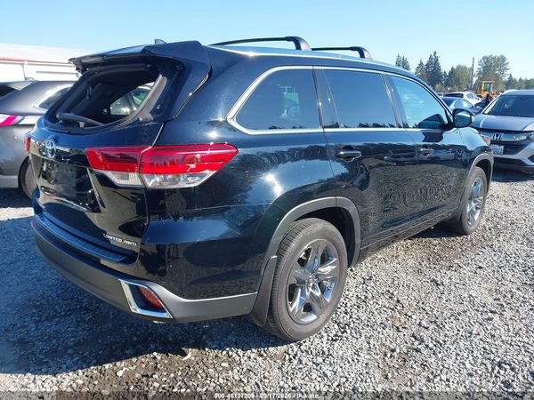 2017 TOYOTA HIGHLANDER LIMITED PLATINUM — I4