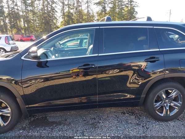2017 TOYOTA HIGHLANDER LIMITED PLATINUM — I117