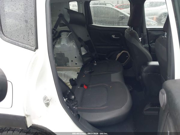 2016 JEEP RENEGADE 75TH ANNIVERSARY — I8