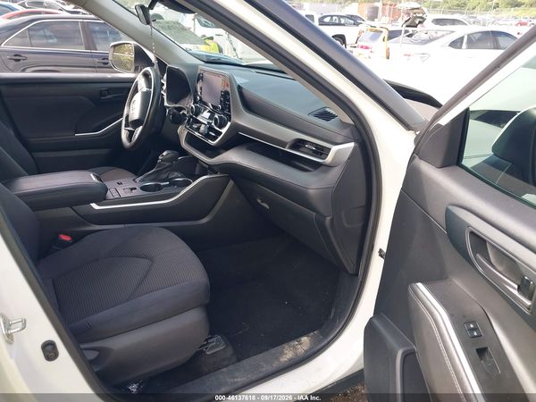 2021 TOYOTA HIGHLANDER L — I5