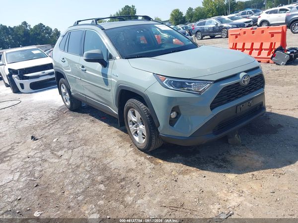 2021 TOYOTA RAV4 XLE — I1
