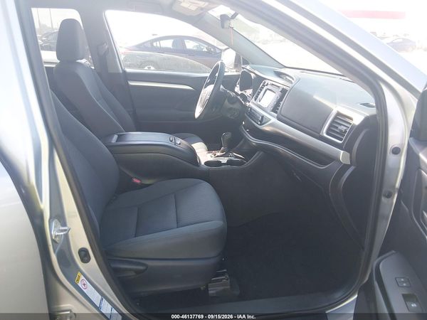 2019 TOYOTA HIGHLANDER LE — I5