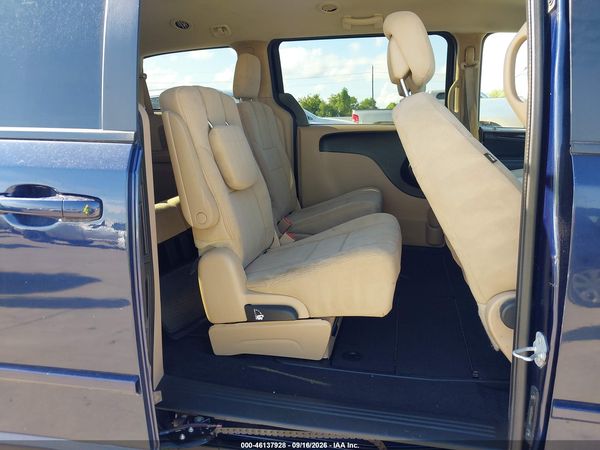 2013 DODGE GRAND CARAVAN SE — I8