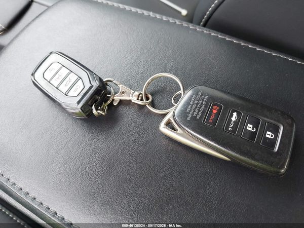 2016 LEXUS ES 350 — I11