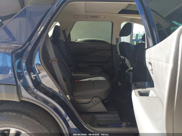 2025 NISSAN PATHFINDER SV 4WD — I8
