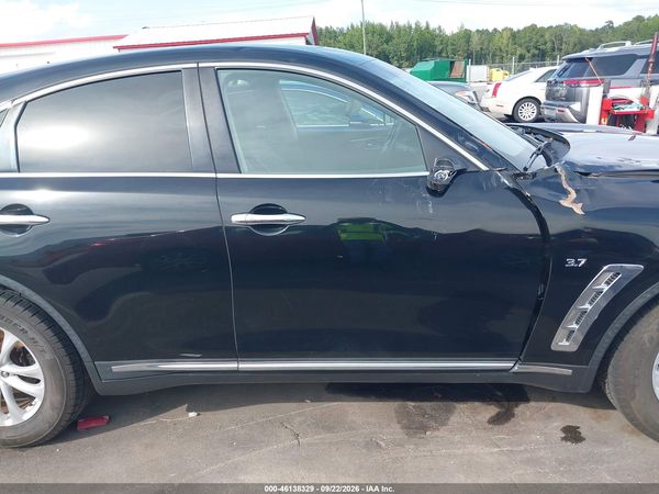2016 INFINITI QX70 — I116