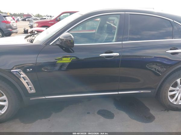 2016 INFINITI QX70 — I117
