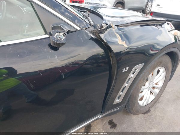 2016 INFINITI QX70 — I152