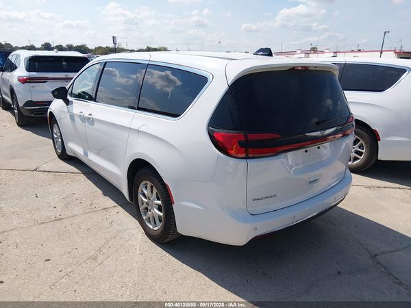 2025 CHRYSLER PACIFICA SELECT — I3