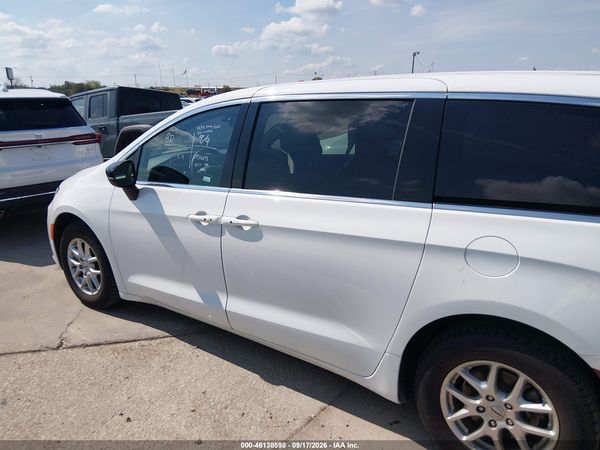 2025 CHRYSLER PACIFICA SELECT — I117