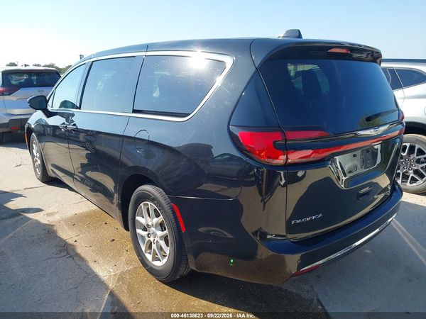 2024 CHRYSLER PACIFICA TOURING L — I3