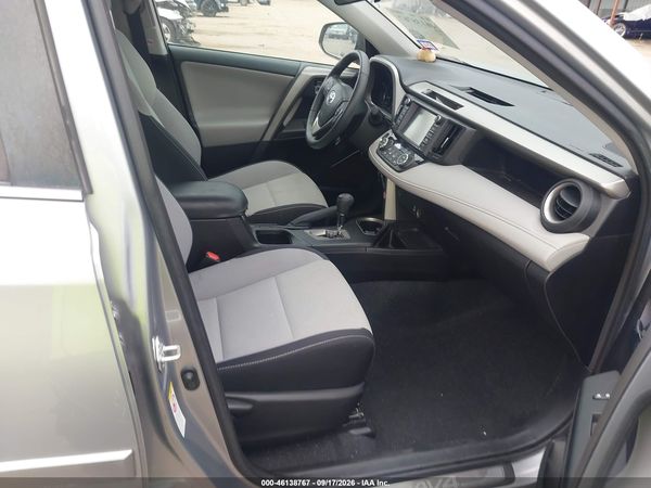 2017 TOYOTA RAV4 XLE — I5
