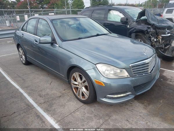 2012 MERCEDES-BENZ C 300 LUXURY 4MATIC — I1