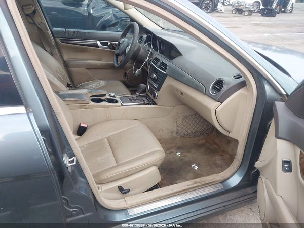 2012 MERCEDES-BENZ C 300 LUXURY 4MATIC — I5
