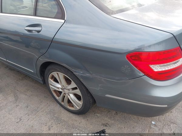 2012 MERCEDES-BENZ C 300 LUXURY 4MATIC — I6
