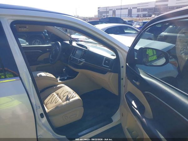 2016 TOYOTA HIGHLANDER LIMITED V6 — I5