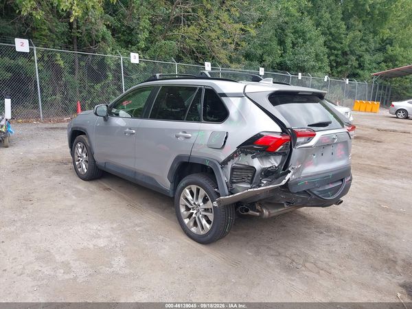 2020 TOYOTA RAV4 XLE PREMIUM — I3