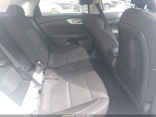 2024 KIA FORTE LXS — I8