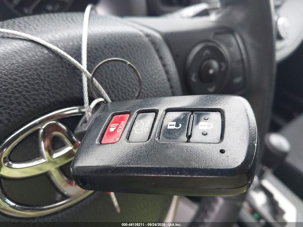 2018 TOYOTA RAV4 XLE — I11